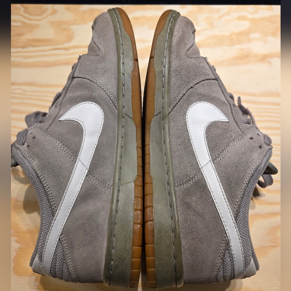 *RARE* Nike Dunk Low Gray Sneakers (Size 11) | Vintage 2005 Release 311730-011